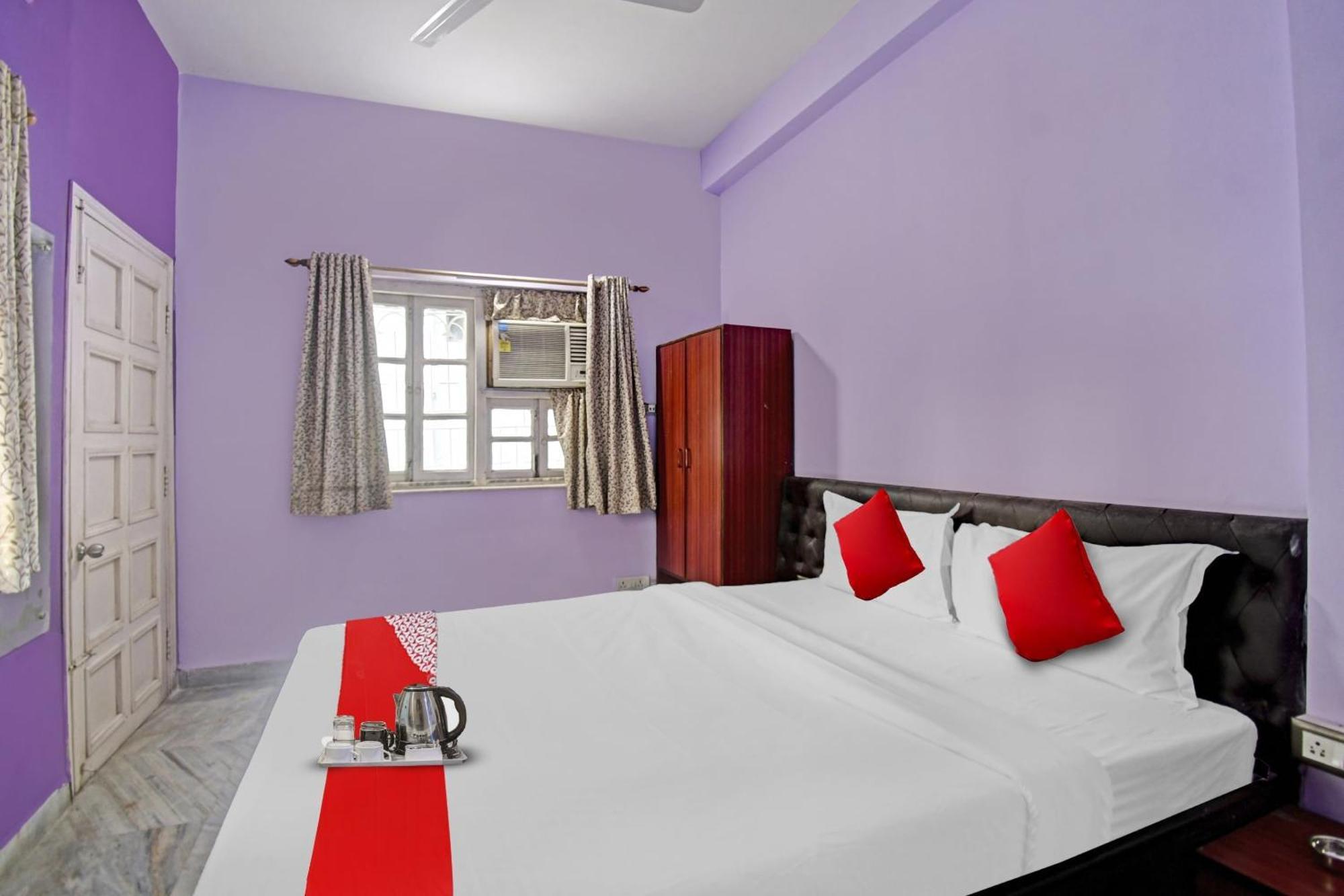 Hotel O R A Homestay Near Acropolis Mall Колката Екстериор снимка