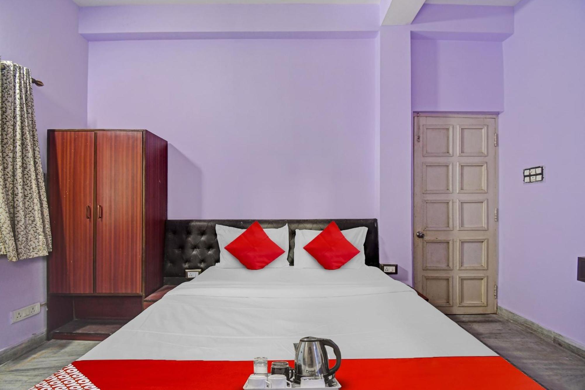 Hotel O R A Homestay Near Acropolis Mall Колката Екстериор снимка