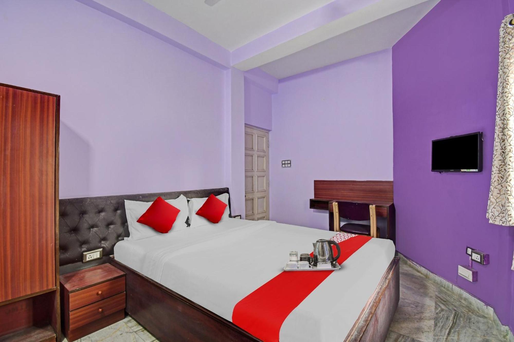 Hotel O R A Homestay Near Acropolis Mall Колката Екстериор снимка